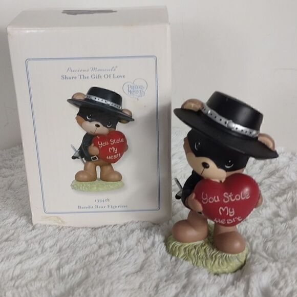 NIB Precious Moments Bandit Bear Valentine Figurine - Picture 7 of 7